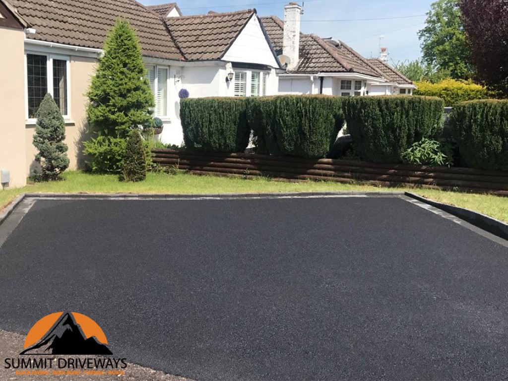 tarmac-driveways-6 New Tarmac Driveway Laid in Hinckley