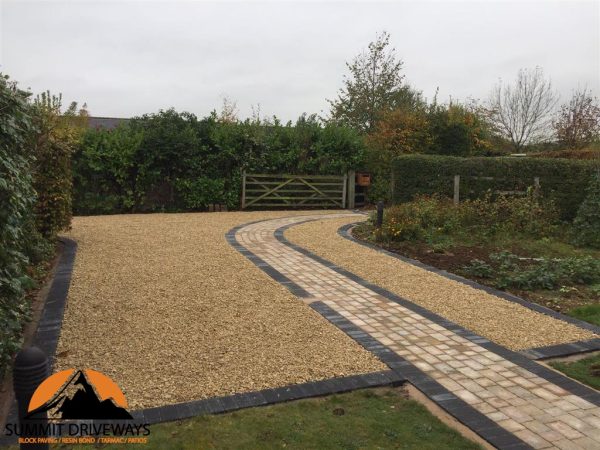 Installation of a gravel driveway in Bodicote